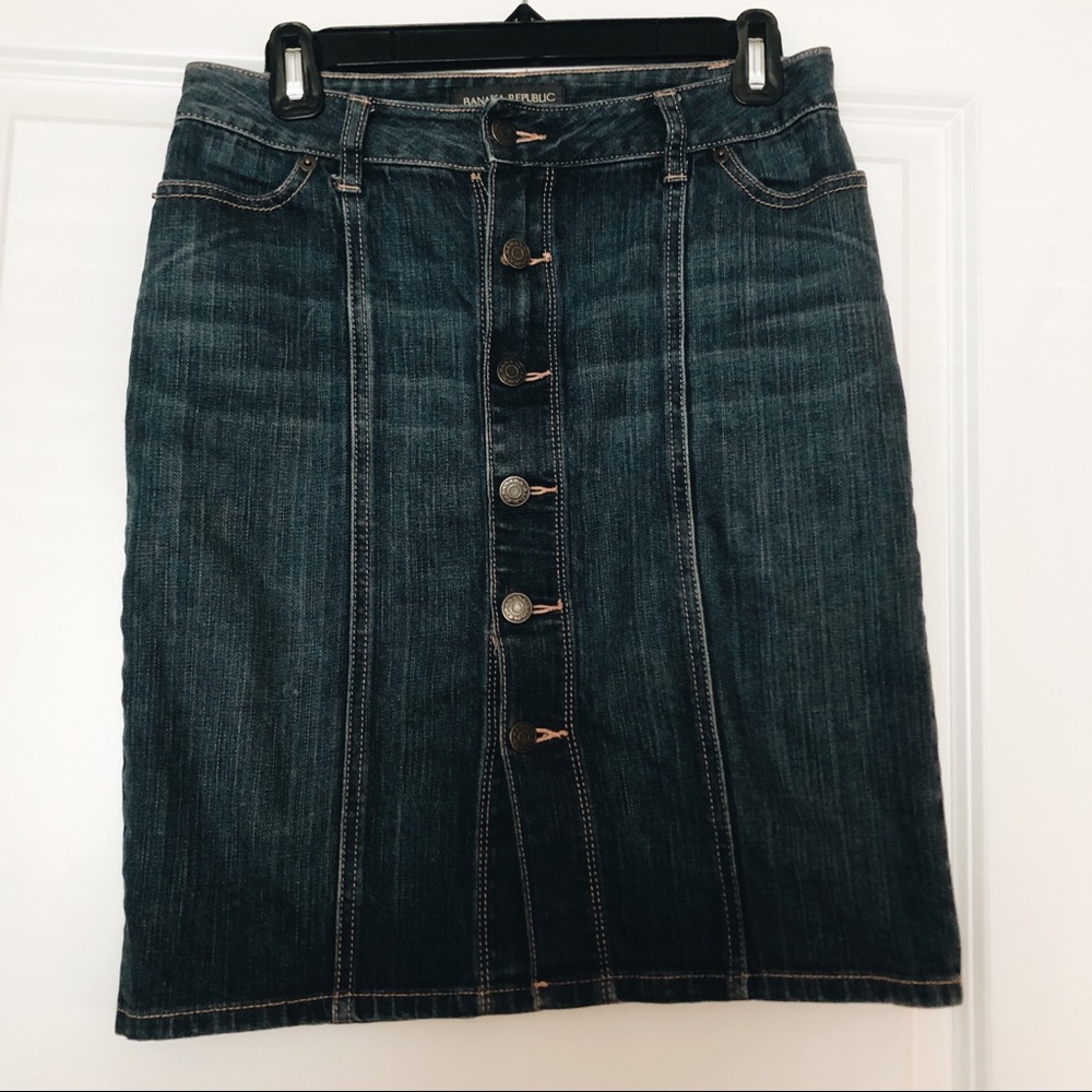 Banana Republic Denim Button Skirt